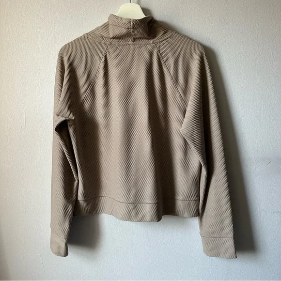 Calvin Klein performance sweater top - Picture 6 of 6